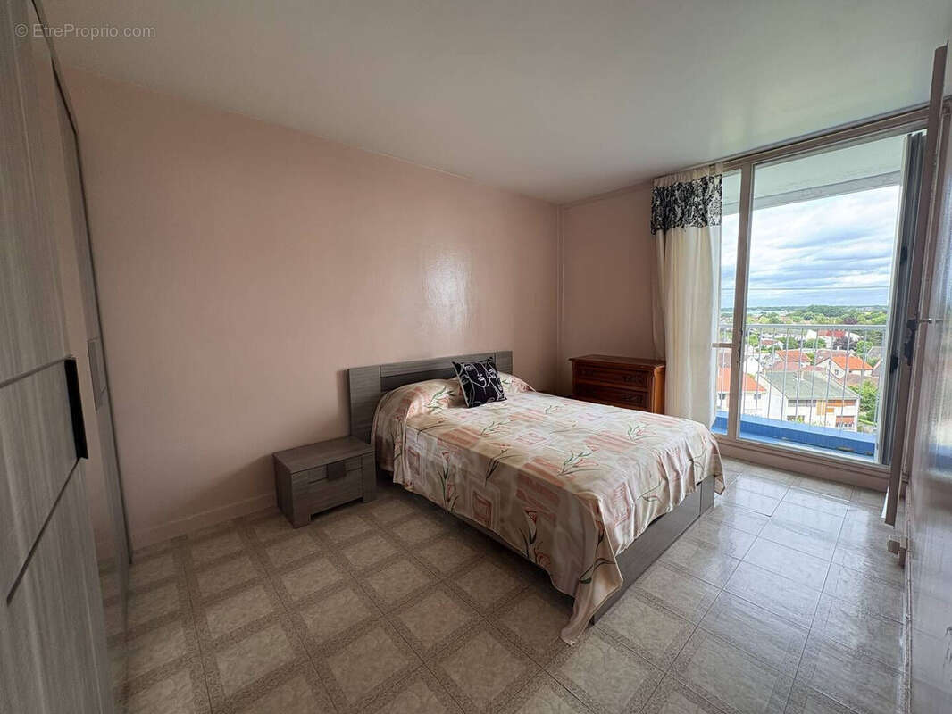 Appartement à PONTAULT-COMBAULT