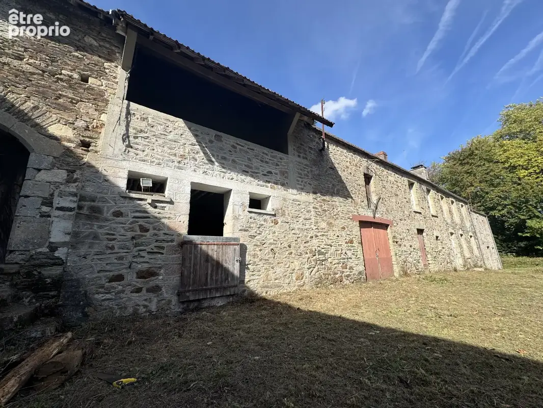 Jolie maison en pierres avec jardin et dependances a renover - photo 8