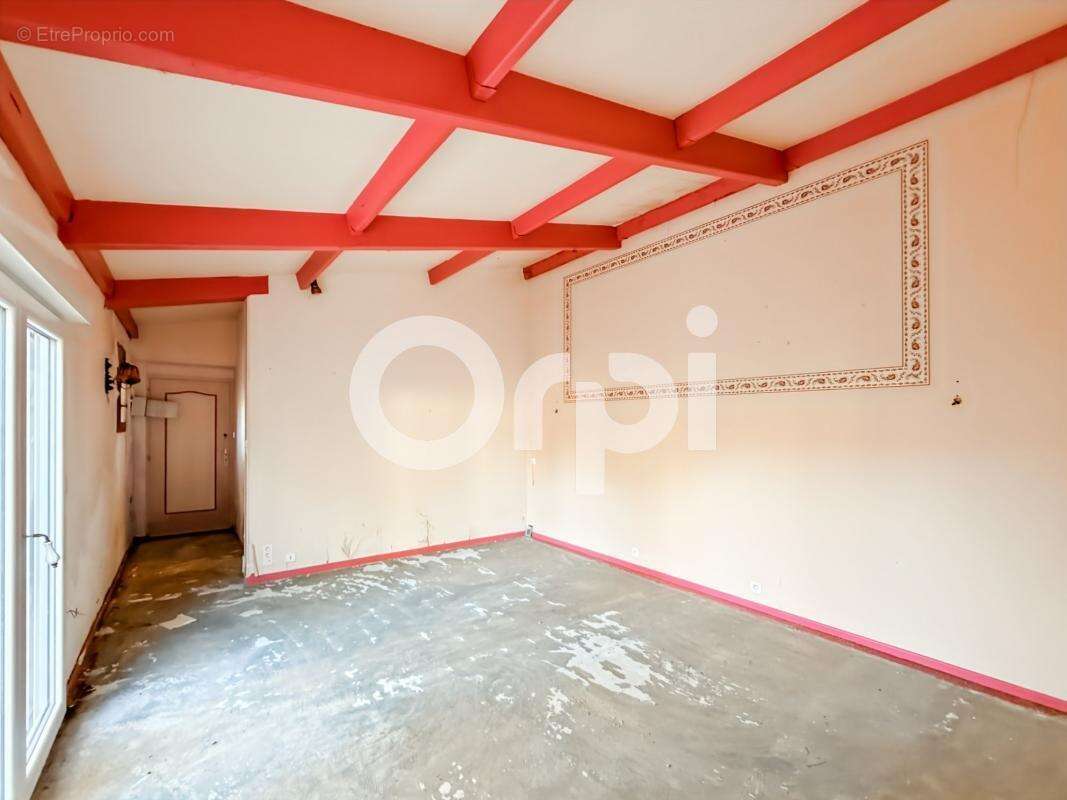 Maison à RUOMS