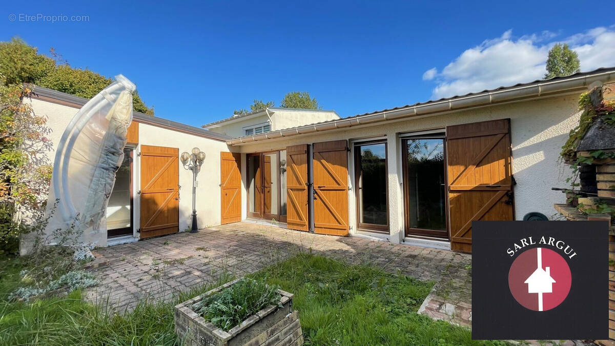 Maison à ROISSY-EN-BRIE