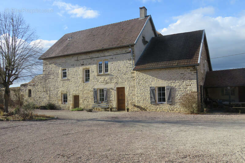 Maison à SEMUR-EN-AUXOIS