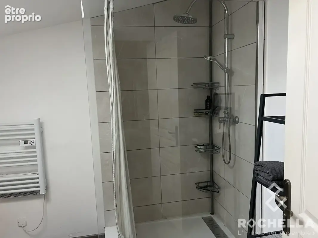Maison 129 m² à Puyrolland  - photo 9