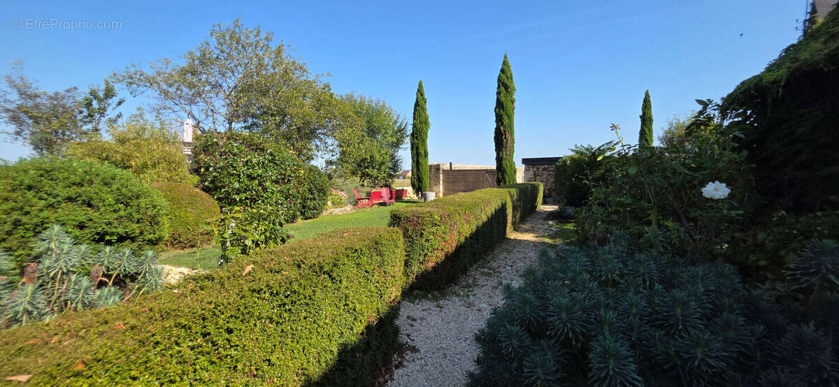 Maison à ANGLES-SUR-L&#039;ANGLIN