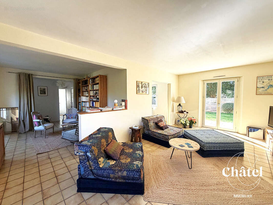 Maison à MONT-L'EVEQUE