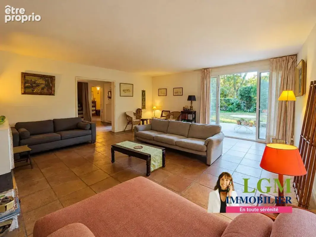 Maison 160m² - 5 chambres avec jardin et garage sur un terrain de 490m² - photo 3
