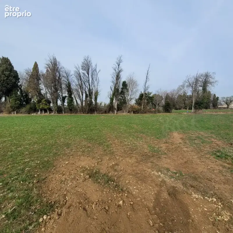 Terrain à SAINT-MARTIN-DE-CRAU