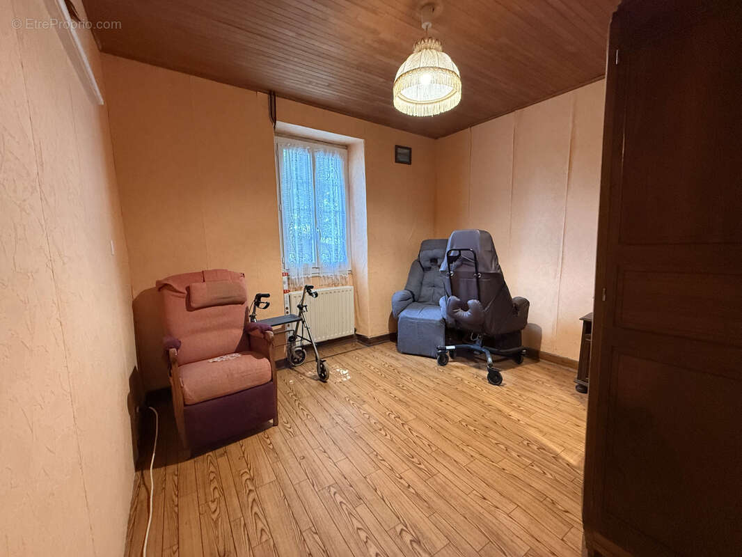 Maison à VERGT-DE-BIRON