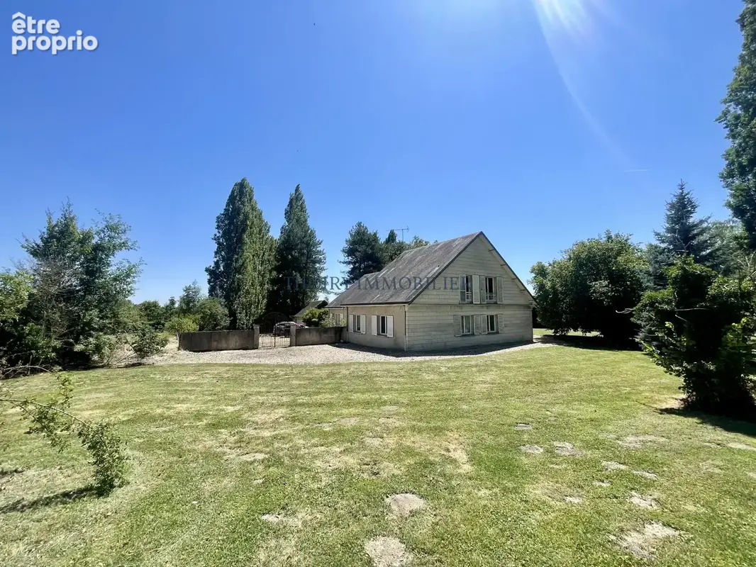 Propriété de charme 11 pièces sur 36 985 m2. - photo 3