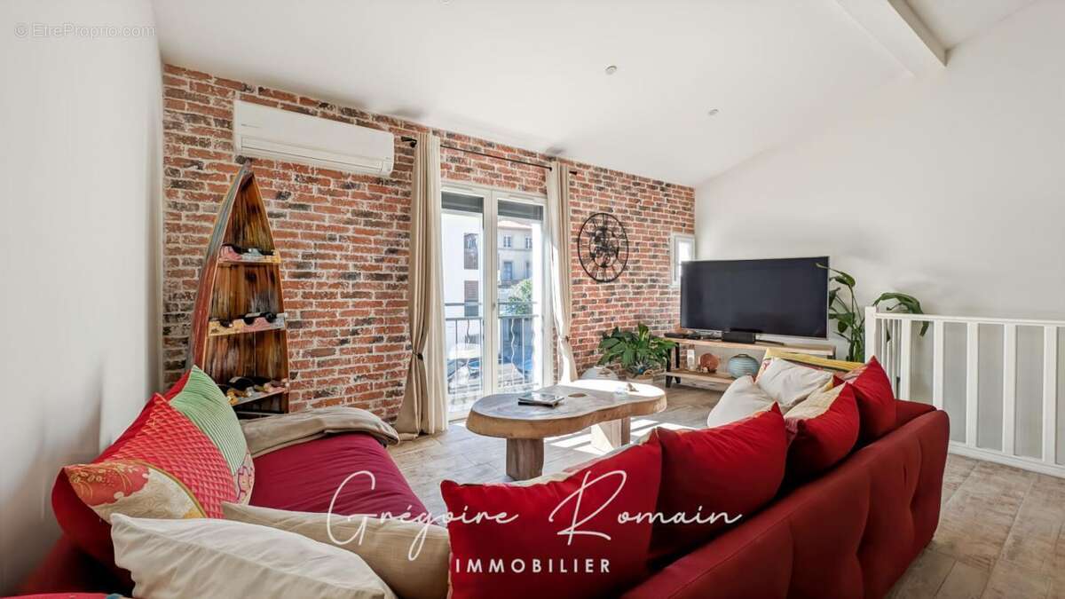 Maison à SAINT-CHAMAS