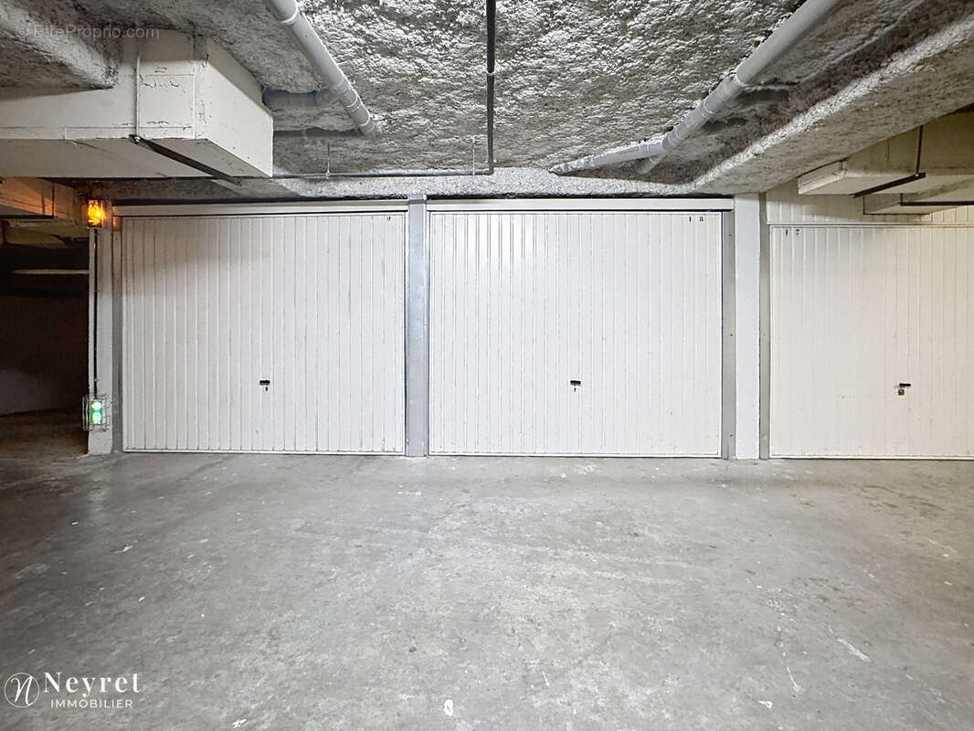 Appartement à SAINT-GENIS-LAVAL