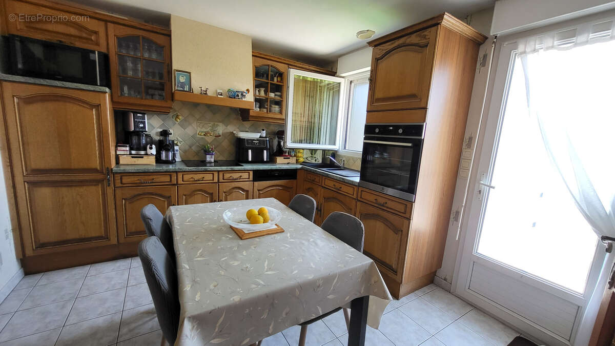 A 10 mn de Saint Mars La Jaille, maison trois chambres, bureau, sous-sol sur un grand terrain - photo 4