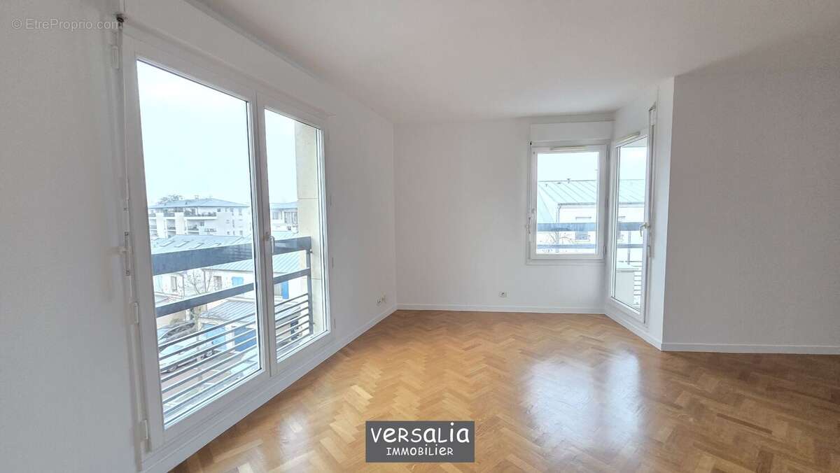 Appartement à SAINT-CYR-L'ECOLE