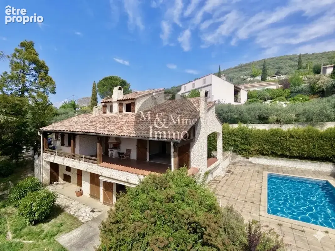 Maison spacieuse avec appartement indépendant et terrain - photo 2