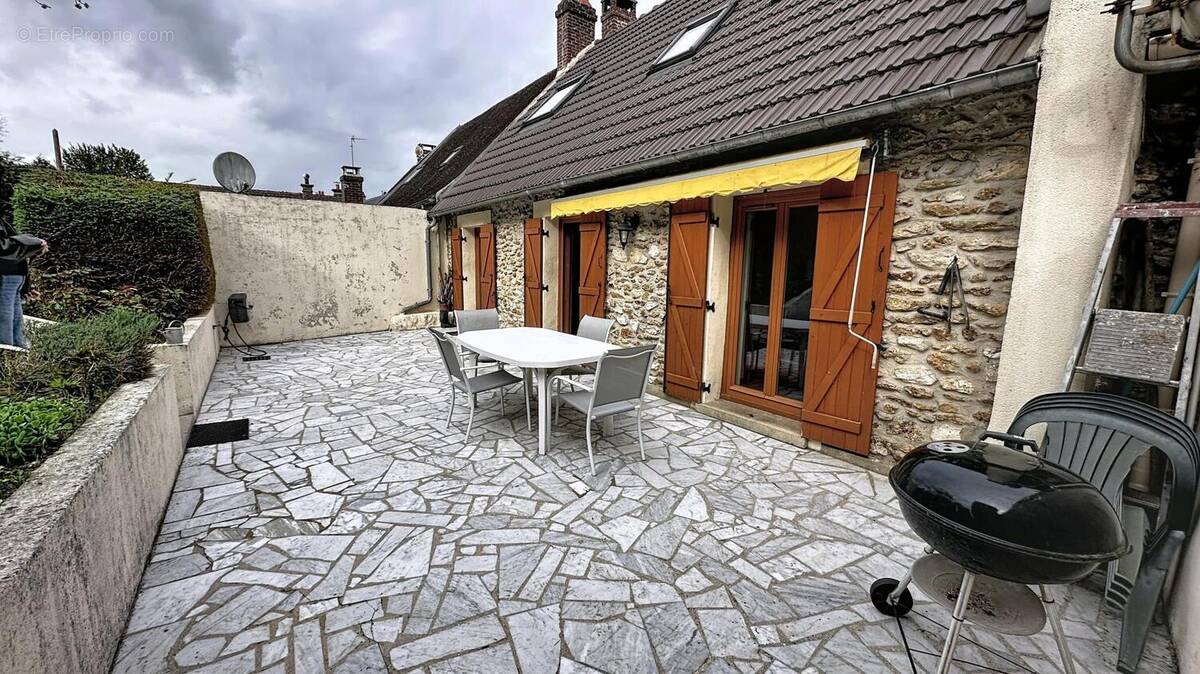 Photo 1 - Maison à SERRIS