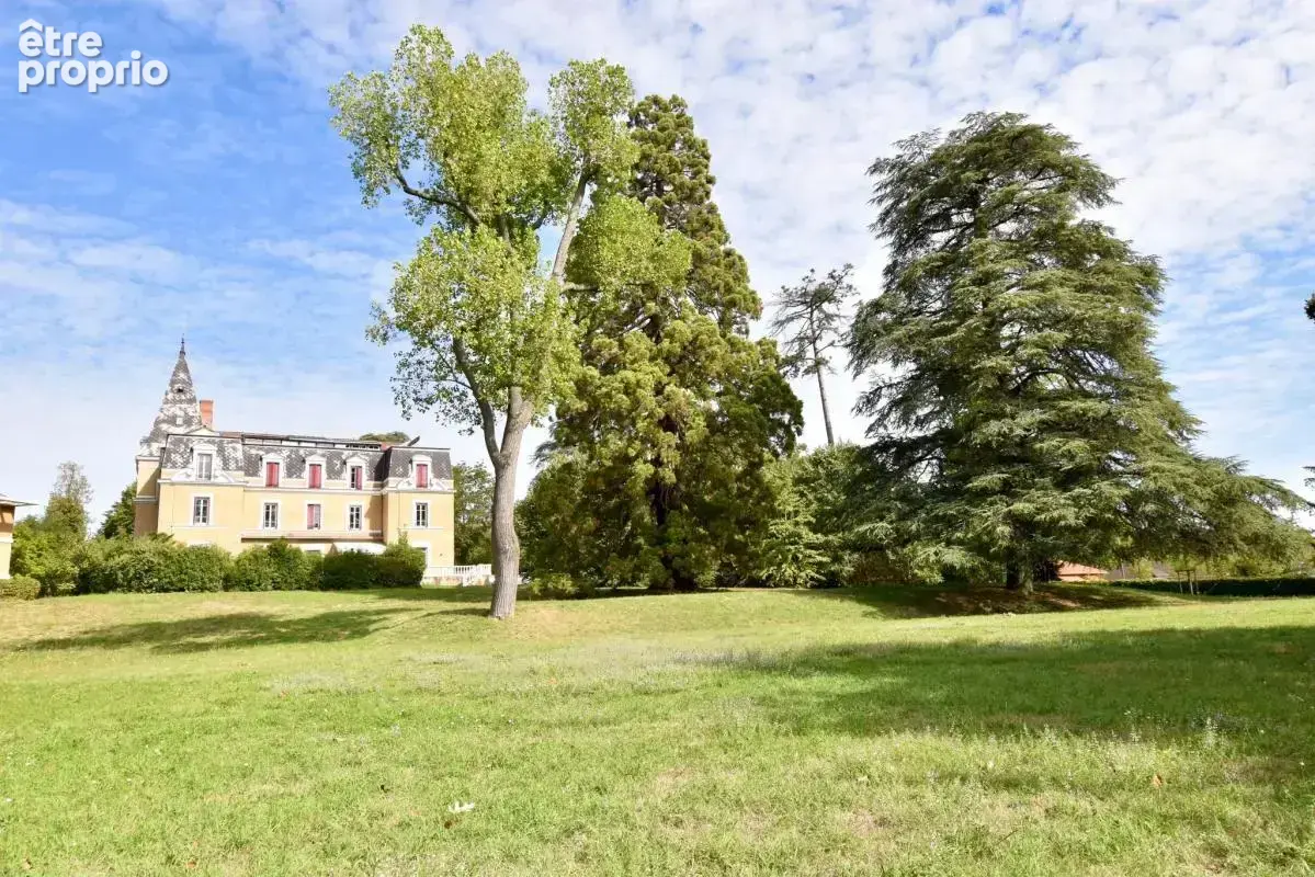 Appartement T2 À Vendre avec garage fermé / résidence sécurisée / parc arboré avec piscine - photo 20