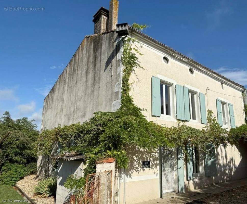 Maison à VILLEFAGNAN