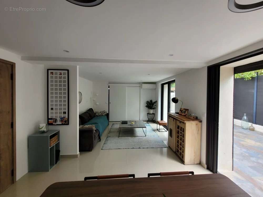 Appartement à MANDELIEU-LA-NAPOULE