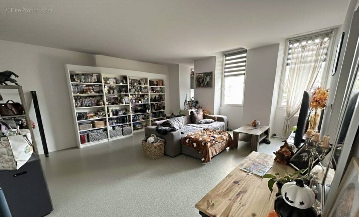 Appartement à COUTRAS