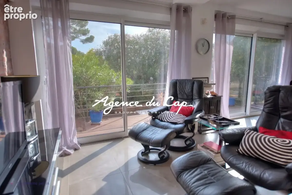 Saint raphael, a pied mer et commerces  appartement rdj 104 m2 + 64 m2, 2/ 3 chambres - photo 13
