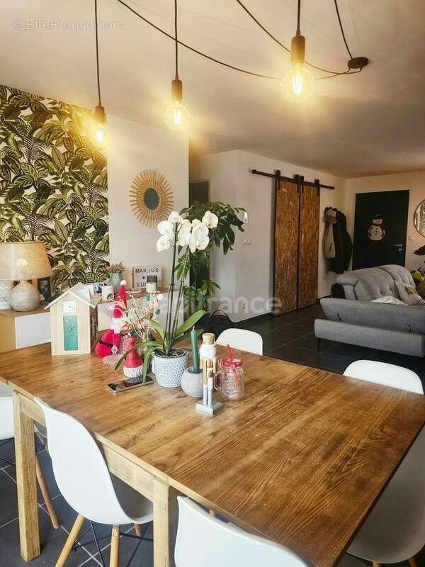 Maison à VENDEUVRE-DU-POITOU