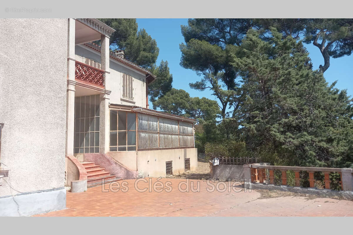 Maison 250 m² à Toulon  - photo 4