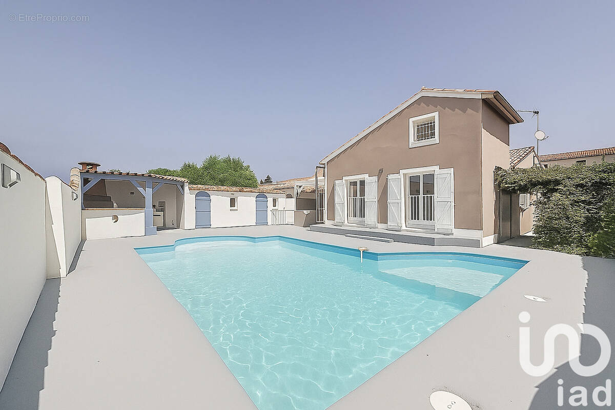 Photo 1 - Maison à CORNEILHAN