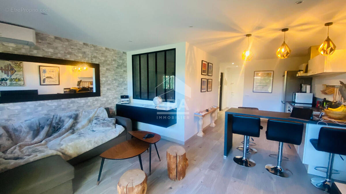 Appartement à LE CANNET