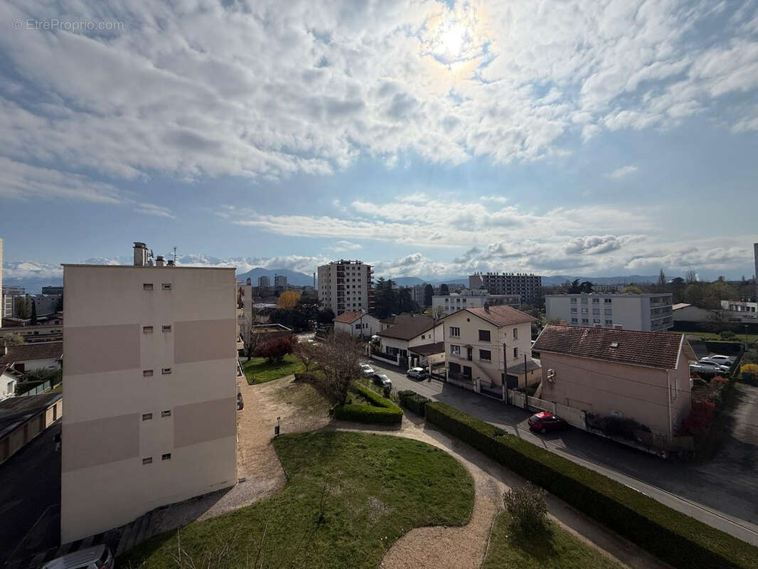 Appartement à SEYSSINET-PARISET