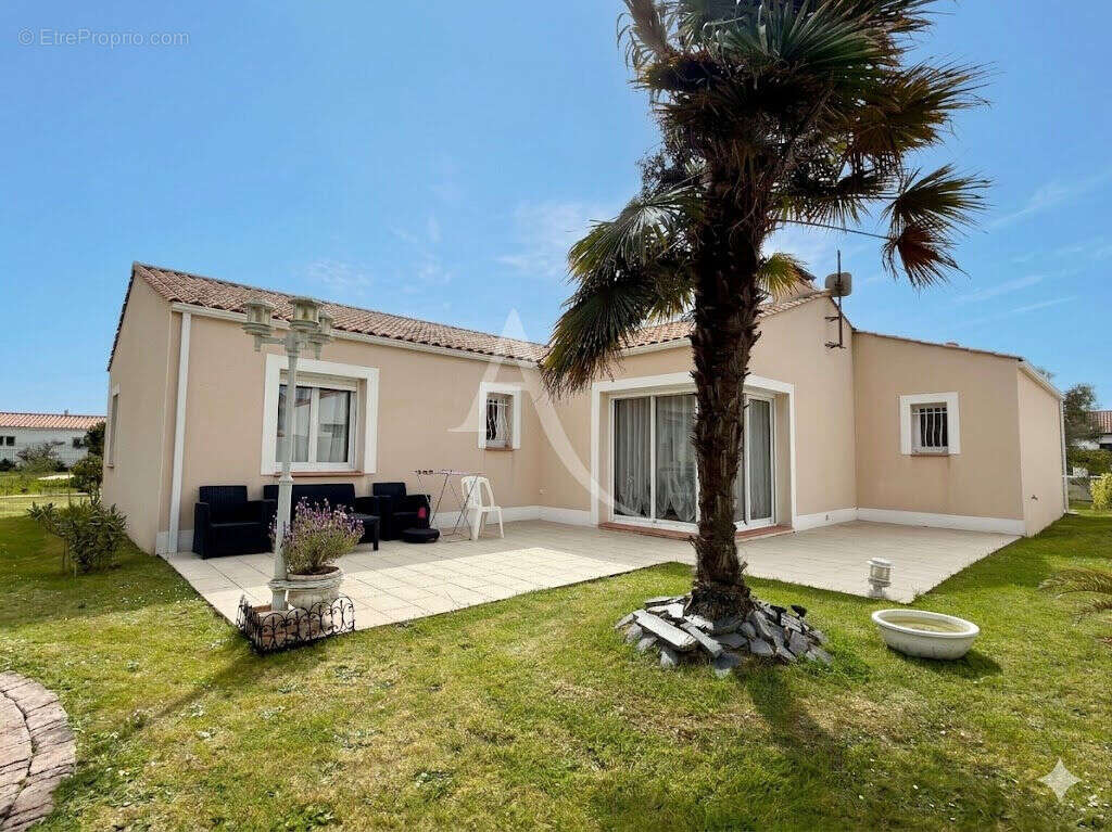 Maison à GIVRAND