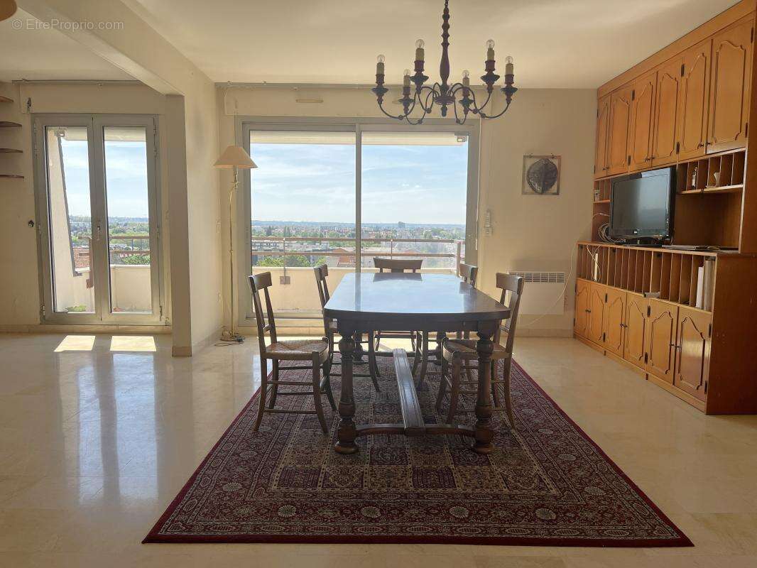 Appartement à NOGENT-SUR-MARNE