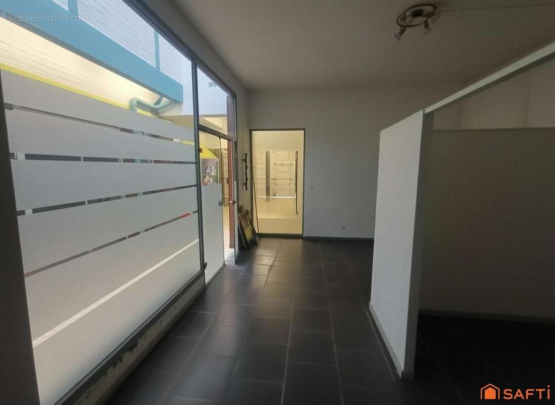 Commerce 33 m² à Saint-Quentin  - photo 3