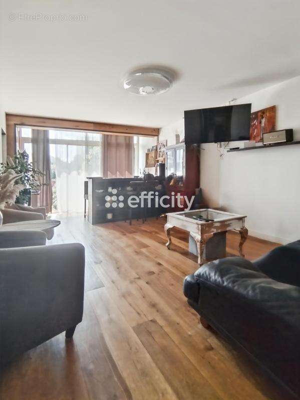 Maison 140 m² à La Rochelle  - photo 6
