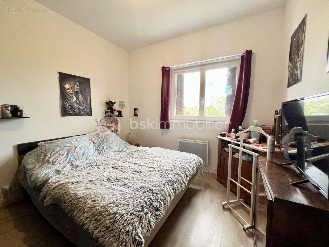 À vendre – Maison de 76 m² louée 660 €/mois – Spécial investisseur – Saint-Aigulin centre - photo 3