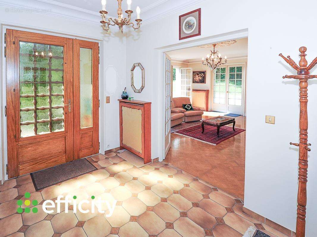 Maison à VETRAZ-MONTHOUX