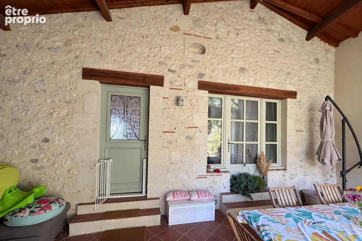 Maison en pierre rénovée au coeur du village - photo 12