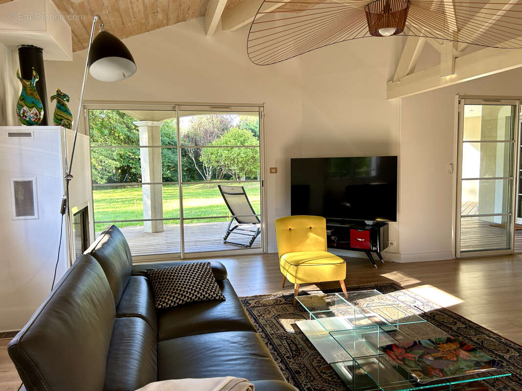 Maison à SALLEBOEUF