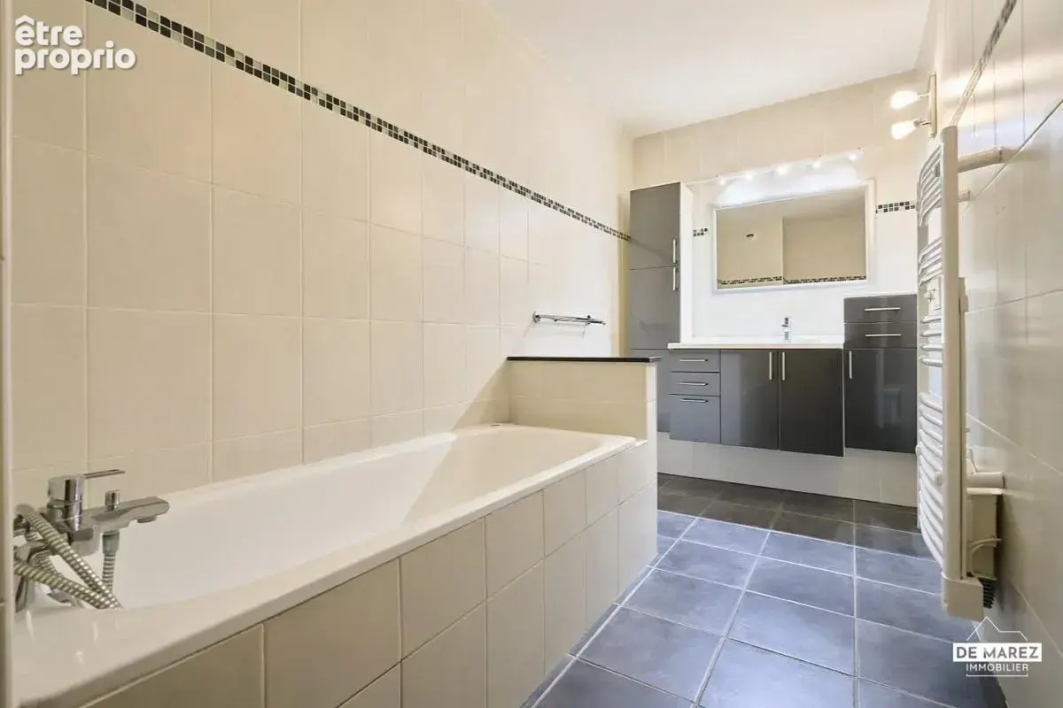 Exclusivite : t4 avec balcon et cave a proximite du tram st maur ! - photo 8