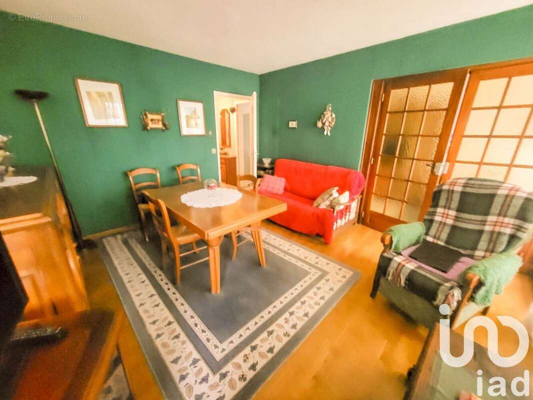 Photo 2 - Appartement à LES MUREAUX