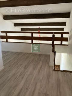 Aux Saintes Maries de la mer - Vente d'un T2 avec chambre en mezzanine + terrasse et place de parking - photo 5