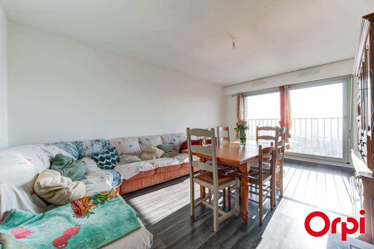 Appartement à VENISSIEUX