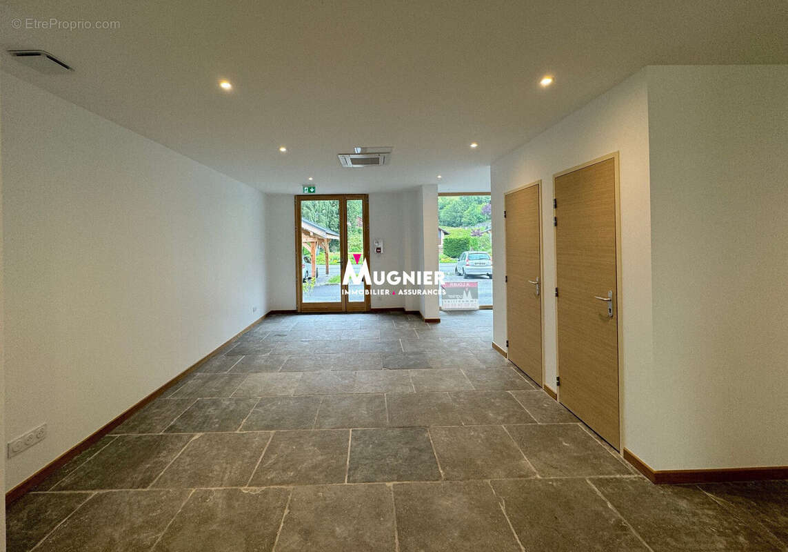 Commerce 82 m² à Taninges  - photo 6
