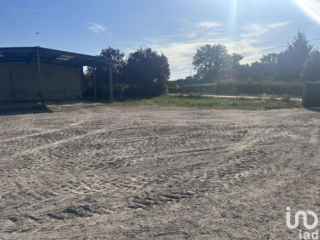 Photo 8 - Commerce à LUCENAY-LES-AIX