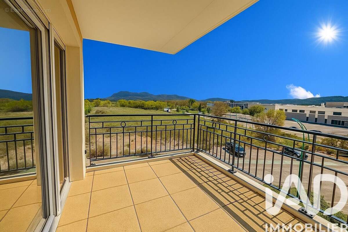 Photo 2 - Appartement à LE MUY