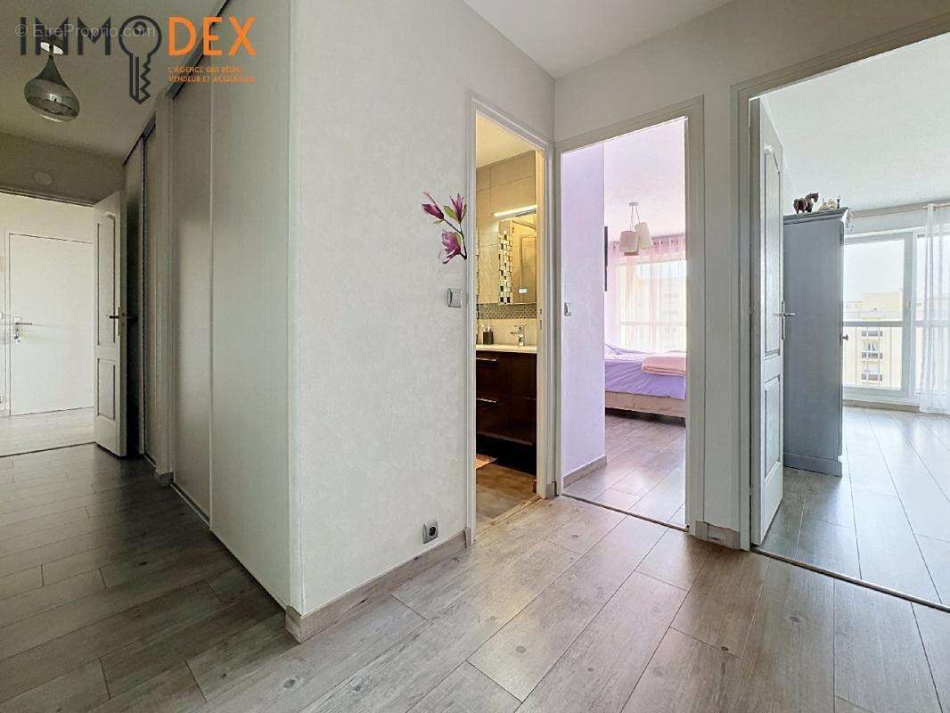 Appartement 106 m² à Reims  - photo 7