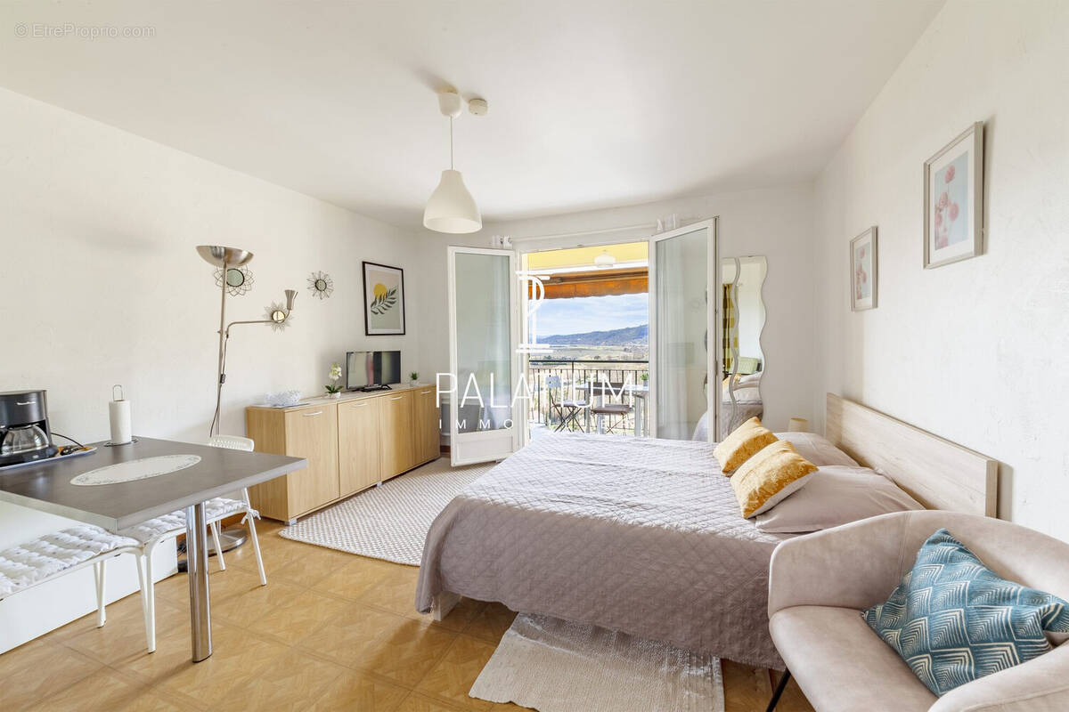 Appartement à GREOUX-LES-BAINS