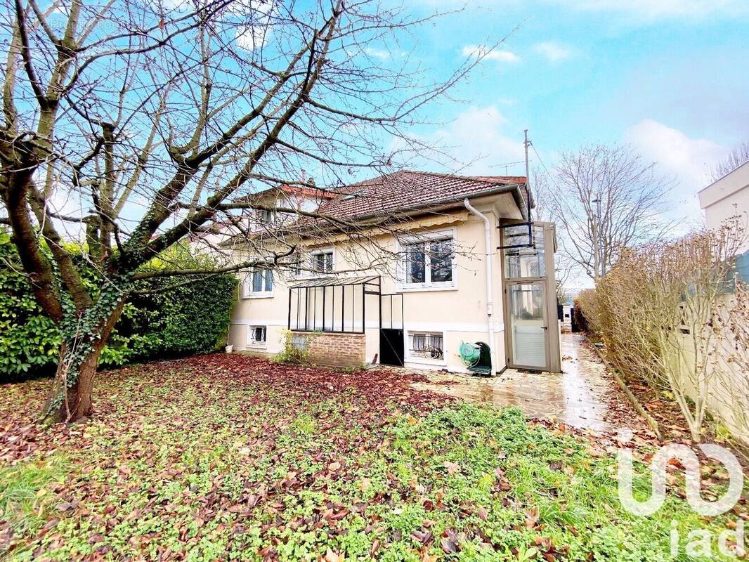 Photo 1 - Maison à CHENNEVIERES-SUR-MARNE