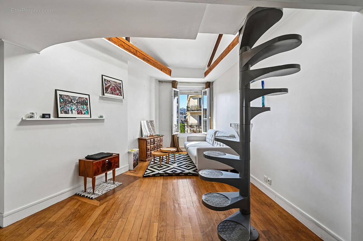 Appartement à PARIS-15E