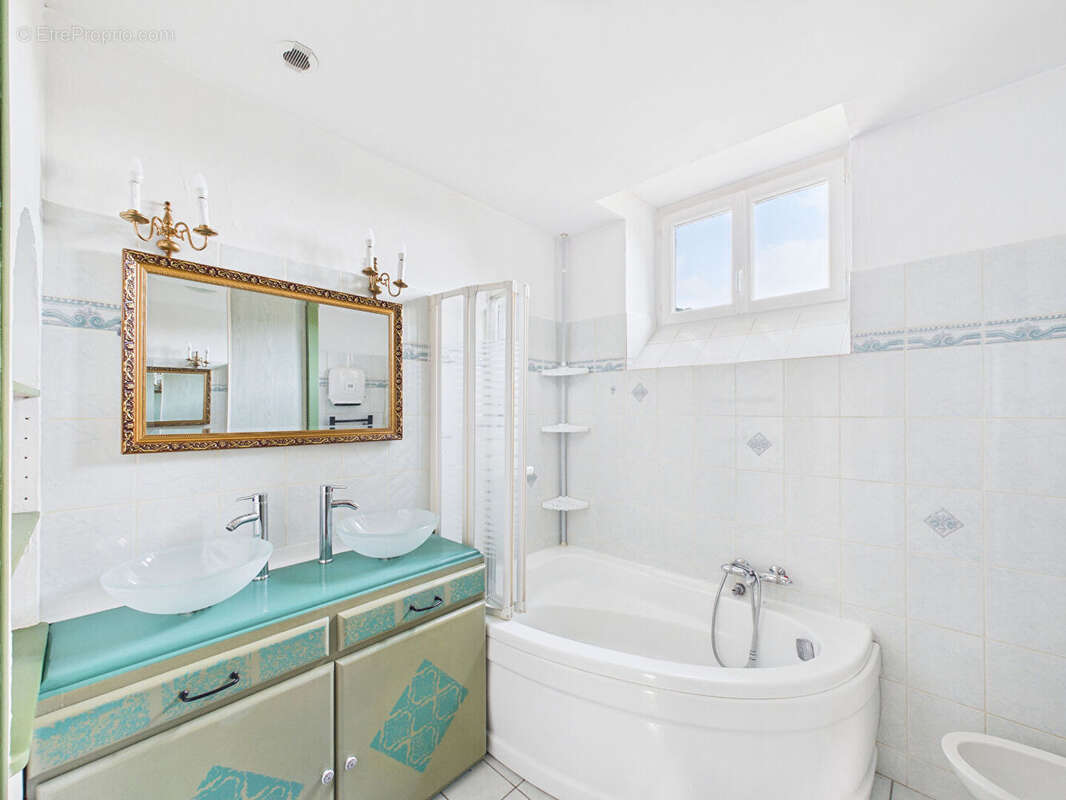 Maison à LE CHEYLARD