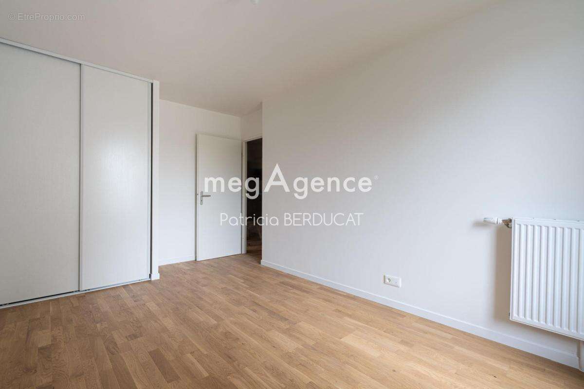 Appartement à SAINT-MAUR-DES-FOSSES