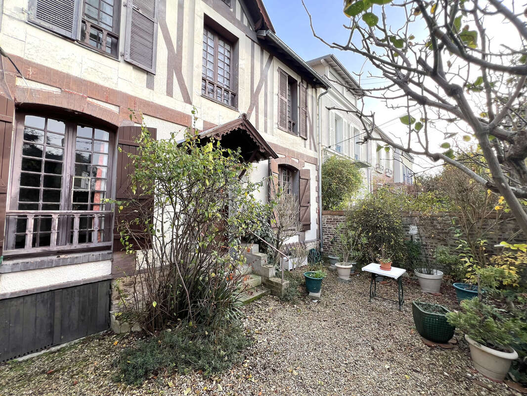 Maison à BOIS-COLOMBES